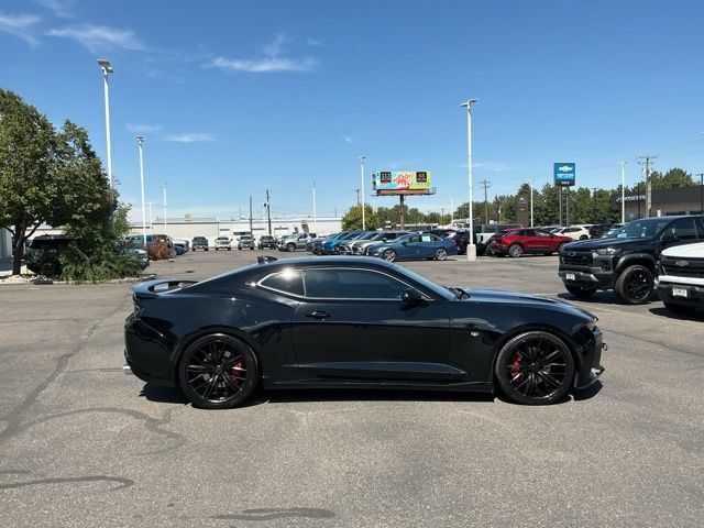 Used 2018 Chevrolet Camaro SS w/ LPO, Ground Effects Package RWD image 2