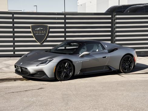 Used 2023 Maserati MC20 Spyder image 5