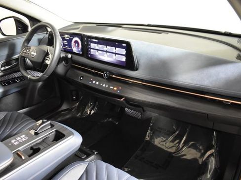 Certified 2024 Nissan Ariya AWD image 38