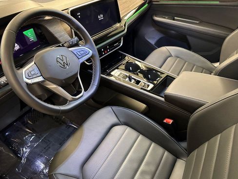 New 2026 Volkswagen Atlas SEL image 9