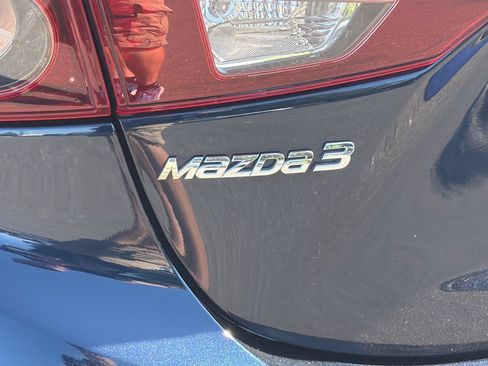 Used 2017 MAZDA MAZDA3 Touring w/ Popular Equipment Package FWD image 26