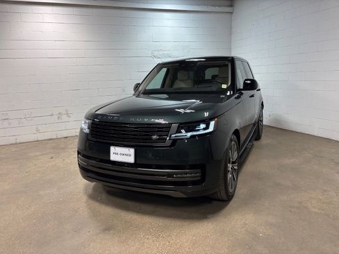 Used 2023 Land Rover Range Rover SE AWD/4WD image 2