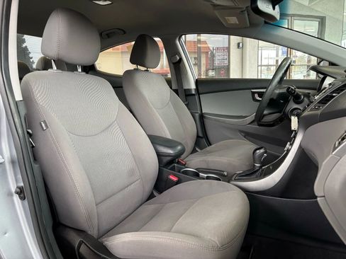 Used 2016 Hyundai Elantra SE image 21