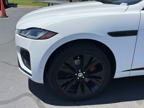 Certified 2026 Jaguar F-PACE R-Dynamic S AWD/4WD image 13