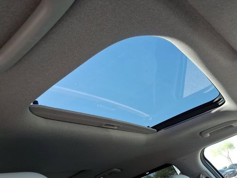 Used 2025 Hyundai Santa Fe Limited image 10