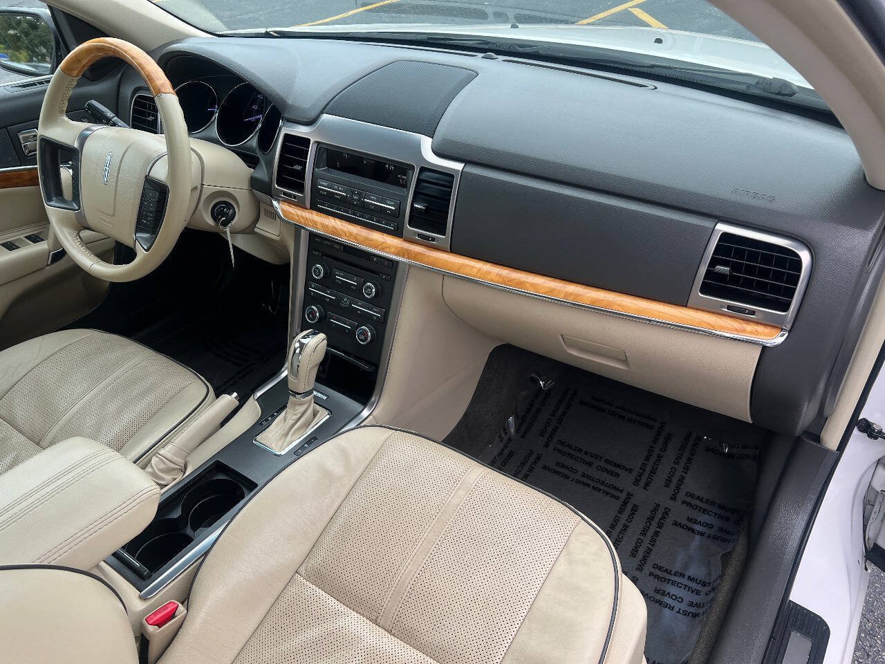 Used 2010 Lincoln MKZ FWD image 26