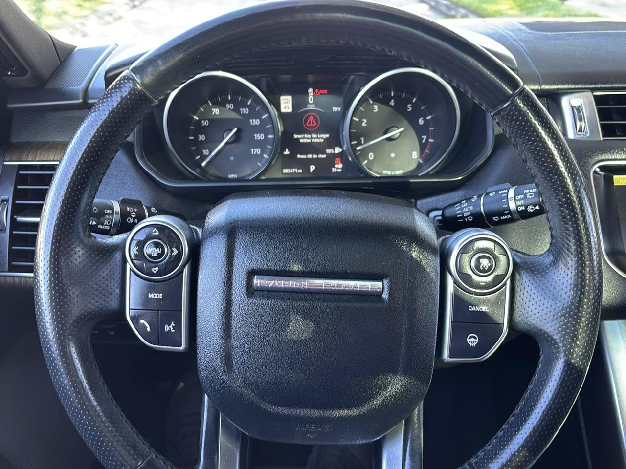 Used 2017 Land Rover Range Rover Sport SE AWD/4WD image 15