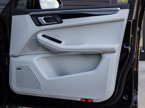 New 2026 Porsche Macan S image 39