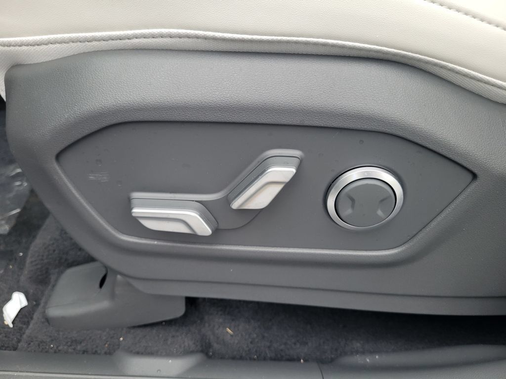 Used 2026 Hyundai Santa Fe SEL AWD/4WD image 39