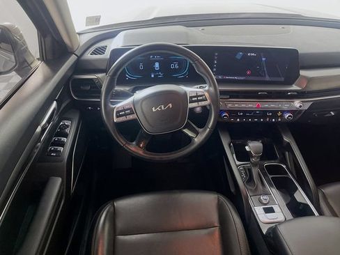 Used 2024 Kia Telluride LX FWD image 23