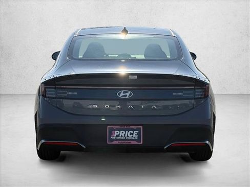 Certified 2025 Hyundai Sonata SE FWD image 12
