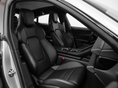 New 2025 Porsche Taycan image 18
