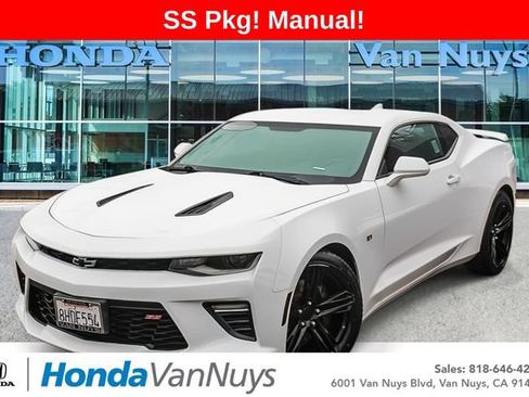 Used 2018 Chevrolet Camaro SS RWD image 1