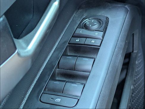 Used 2024 Toyota Tacoma TRD Off-Road AWD/4WD image 29