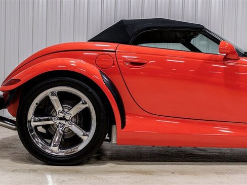 Used 1999 Plymouth Prowler RWD image 27