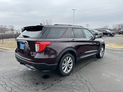 Certified 2023 Ford Explorer Limited w/ Limited Technology Package image 3