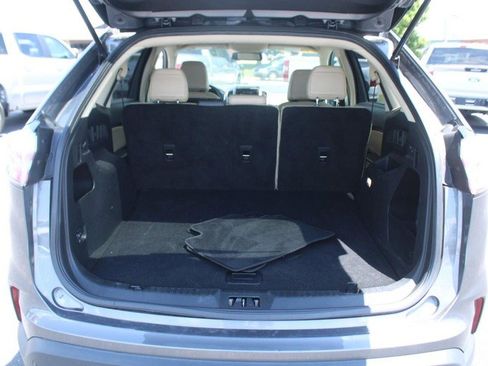 Used 2024 Ford Edge SEL image 7