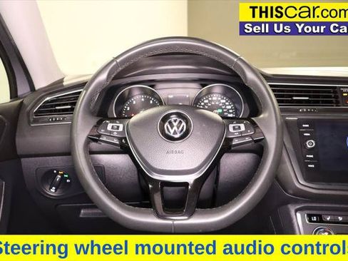 Used 2020 Volkswagen Tiguan SE FWD image 14