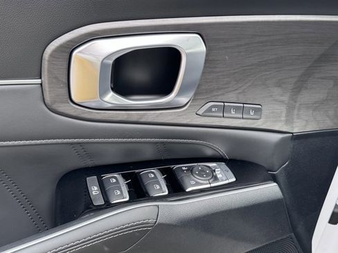 New 2025 Kia Sorento SX Prestige image 32