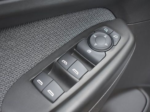 Used 2023 Chevrolet TrailBlazer LT FWD image 12