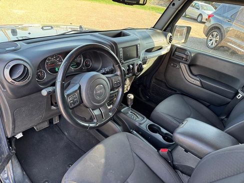 Used 2016 Jeep Wrangler Unlimited Sport w/ Quick Order Package 24S AWD/4WD image 16
