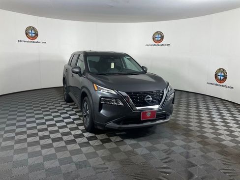 Used 2023 Nissan Rogue SV image 17