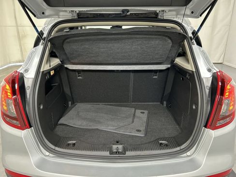 Used 2022 Buick Encore Preferred w/ Safety Package AWD/4WD image 21