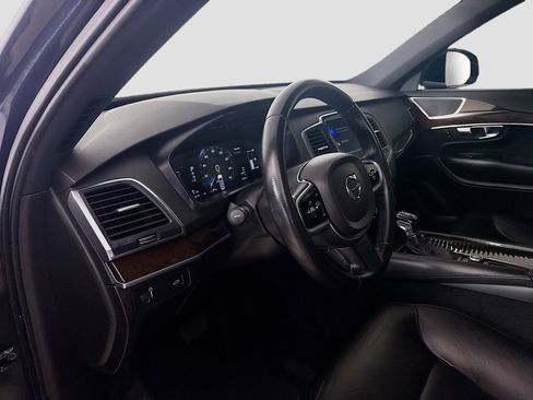 Used 2019 Volvo XC90 T5 Momentum w/ Protection Package Premier FWD image 23