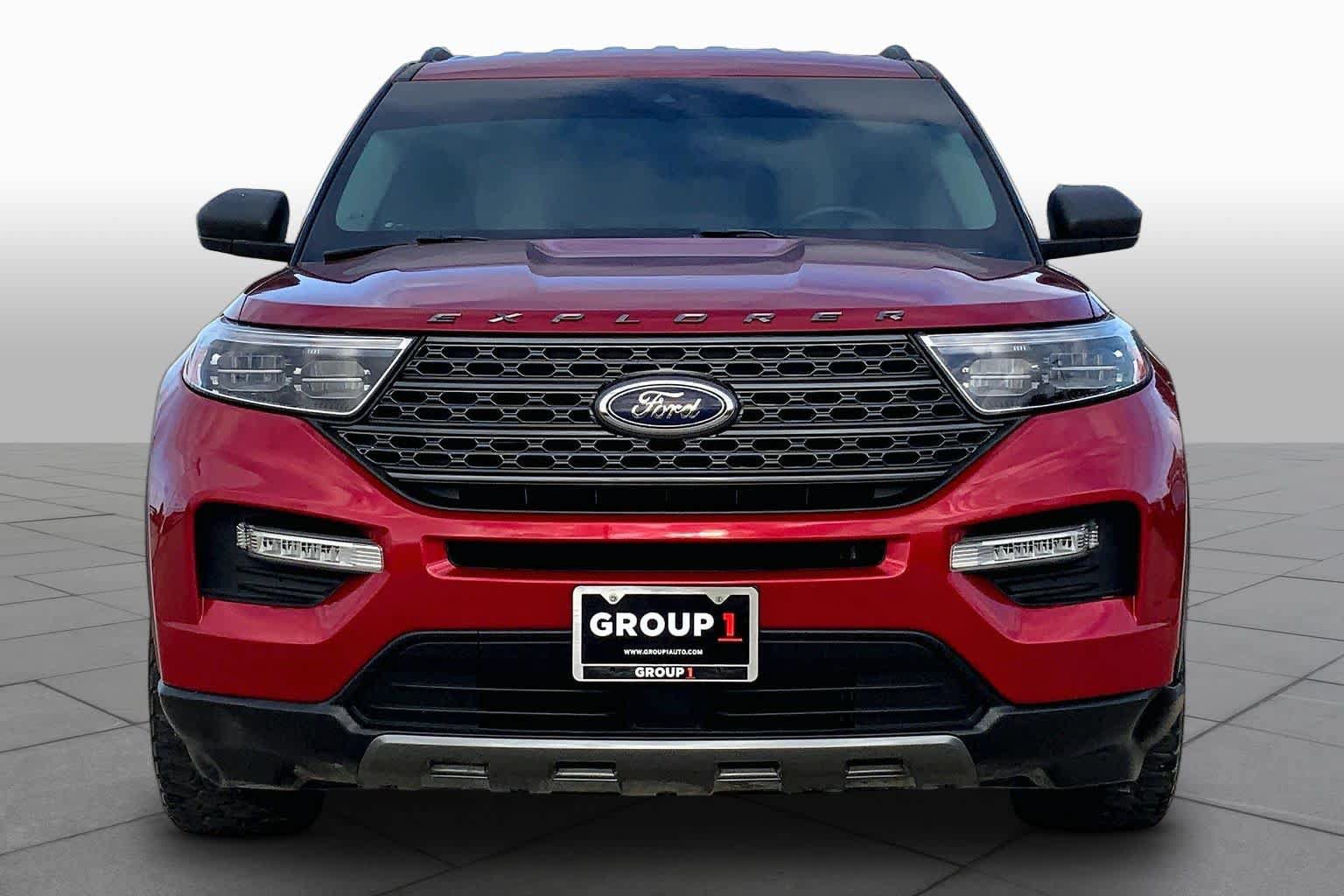 Used 2021 Ford Explorer XLT w/ Equipment Group 202A RWD image 4