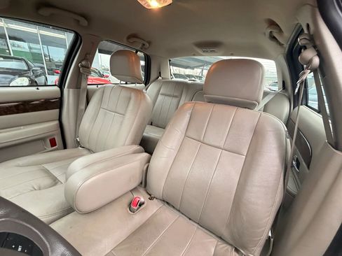 Used 2010 Mercury Grand Marquis LS image 10