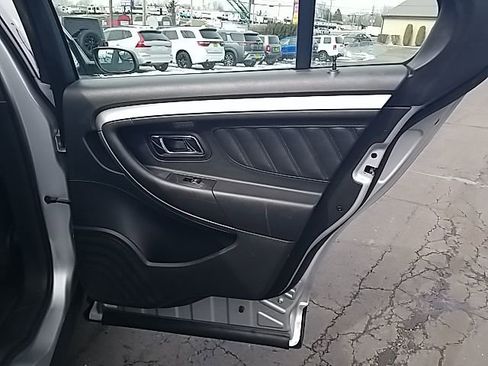Used 2018 Ford Taurus SEL image 35