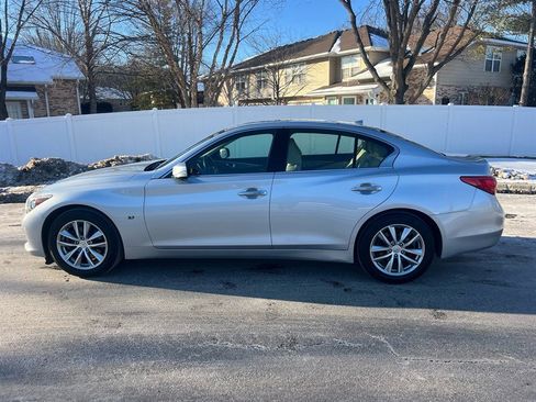Used 2015 INFINITI Q50 Premium w/ Navigation Package image 7