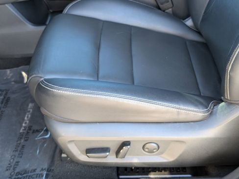 Used 2023 Nissan Rogue SL AWD/4WD image 10