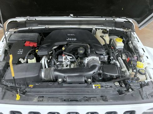 Used 2021 Jeep Wrangler Unlimited Rubicon AWD/4WD image 24