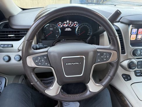 Used 2018 GMC Yukon XL Denali w/ Denali Ultimate Package AWD/4WD image 25
