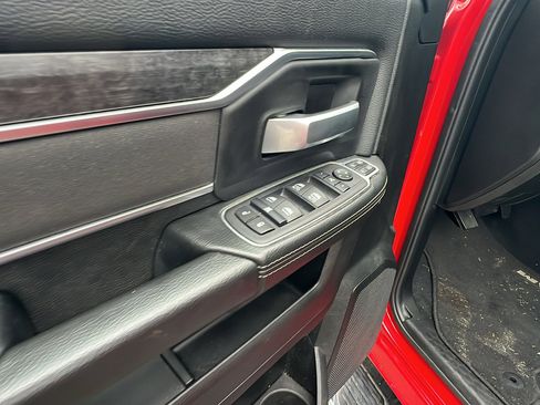 Used 2024 RAM 2500 Big Horn w/ Bed Utility Group image 15