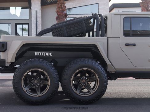 Used 2023 Jeep Gladiator Sport image 10