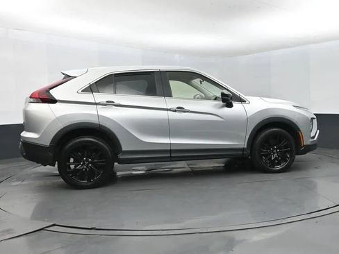 Used 2024 Mitsubishi Eclipse Cross LE AWD/4WD image 4