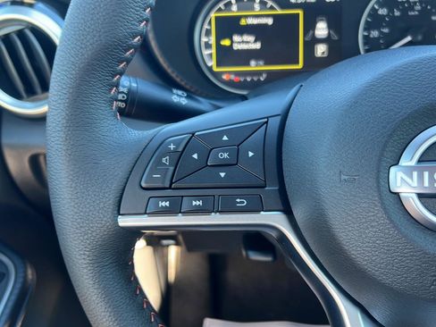 New 2025 Nissan Versa SR w/ Trunk Package image 18