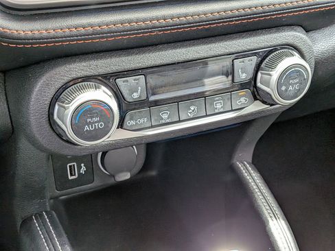 Used 2020 Nissan Kicks SR w/ SR Premium Package image 21