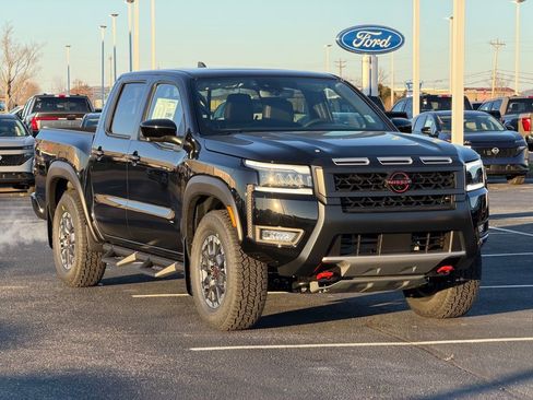 New 2026 Nissan Frontier PRO-4X image 2