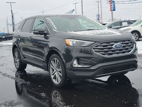 Used 2023 Ford Edge Titanium w/ Class II Trailer Tow Package image 2