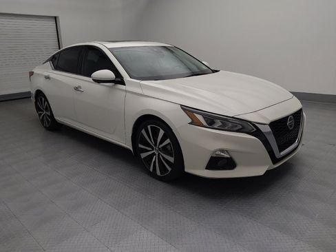Used 2020 Nissan Altima 2.5 Platinum image 11