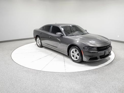 Used 2020 Dodge Charger SXT RWD image 26