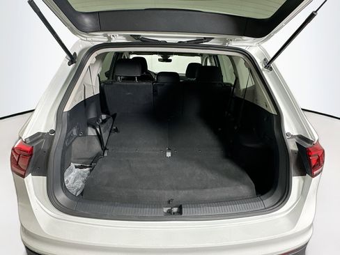 Used 2024 Volkswagen Tiguan S image 27