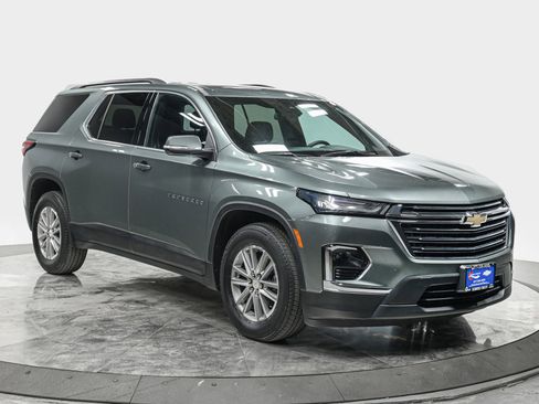 Used 2023 Chevrolet Traverse LT w/ LPO, Floor Liner Package AWD/4WD image 9