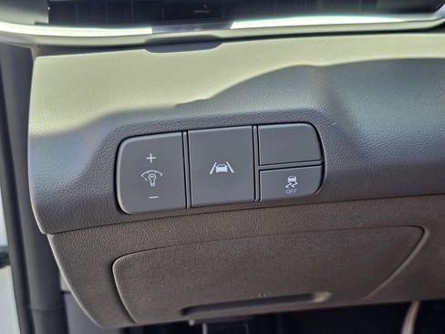 Used 2023 Hyundai Elantra SEL w/ Cargo Package FWD image 35