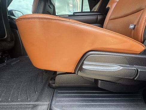 Used 2019 Lincoln Navigator Reserve w/ Cargo Package AWD/4WD image 14