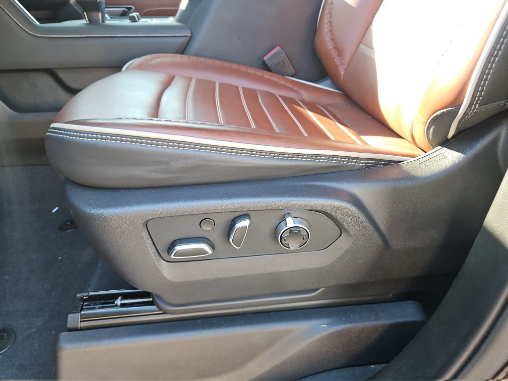 Used 2024 GMC Sierra 1500 Denali Ultimate AWD/4WD image 14
