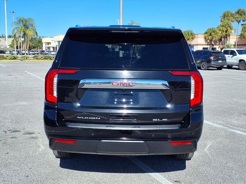 Used 2024 GMC Yukon XL SLE image 6